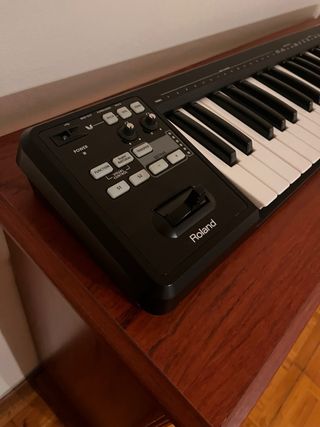 Teclado MIDI Roland A49