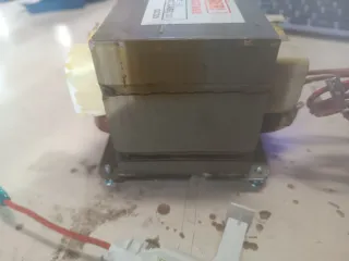 Transformador microondas alta tensión