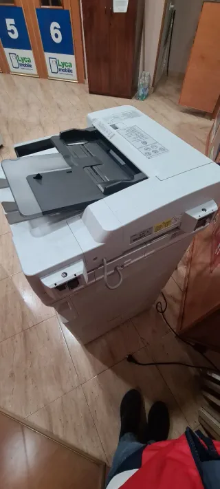 Impresora Canon imageRunner Advance DX C3720i