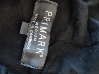 Sudadera con capucha negra