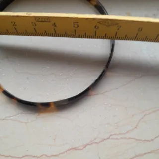 Bracciale rigido maculato