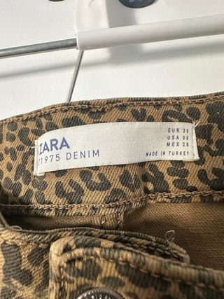Vaquero de Zara animal print