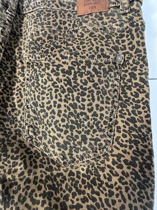 Vaquero de Zara animal print