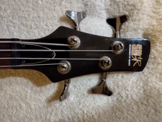 Bajo Ibanez SR 520
