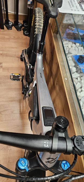 Bicicleta AMFLOW PL800WH 2025. Reacondicionada