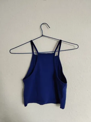Top azul sin mangas