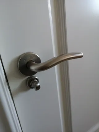 Puerta maciza blanca