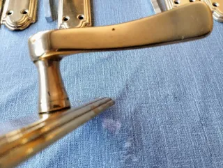 LOTE DE CINCO MANIVELAS DORADAS