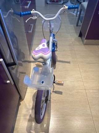 Bicicleta Frozen II con asiento para muñeca