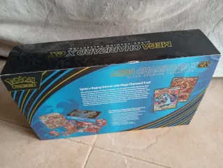 Caja Premium Pokémon Charizard X EX