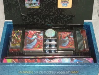 Caja Premium Pokémon Charizard X EX