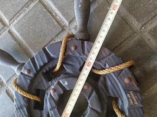 Timón de barco antiguo decorativo