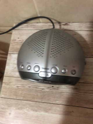 Radio Reloj DVTECH Plata y Negro