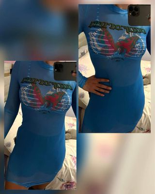 Vestido ajustado transparente azul.