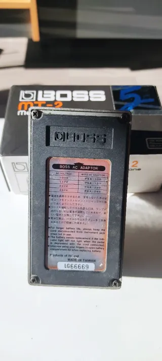 BOSS MT-2 Metal Zone Pedal de Guitarra