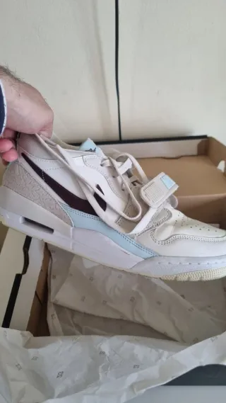 Nike Jordan Legacy 312 Low Blancas Moradas