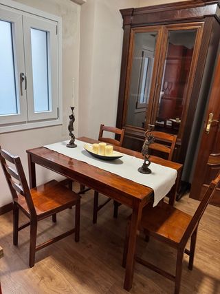 Mesa y 4 Sillas Comedor Madera