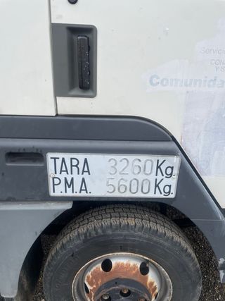 Nissan Eco T 100 1997