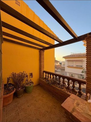 Chalet en venta en Zubia (La)