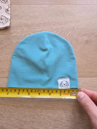 Set 2 cappellini + 1 scaldacollo neonato, nuovo