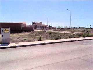 Terreno urbano, solar para edificar vivienda.