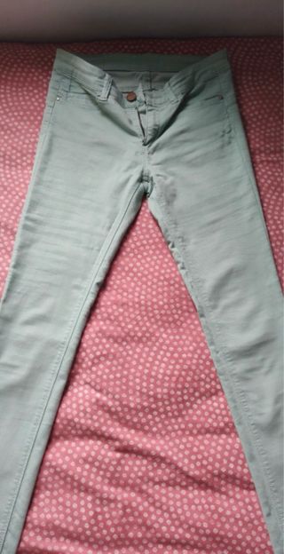 Pantalones vaqueros verde claro
