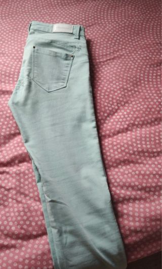 Pantalones vaqueros verde claro