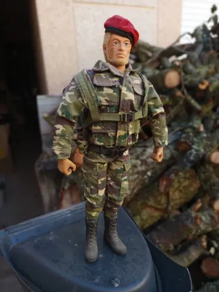 Muñeco GeyperMan guerrillero militar