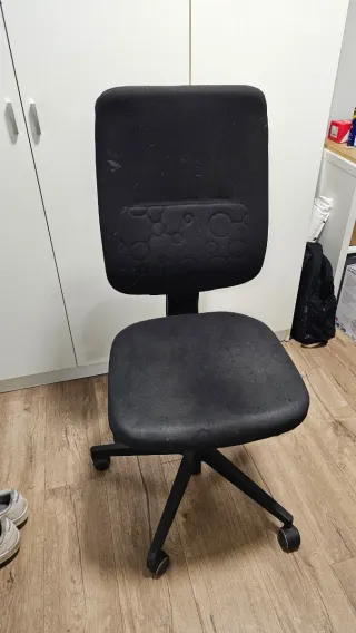 Silla de escritorio negra