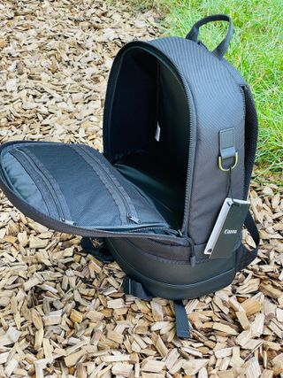 Mochila Canon BP100 Negra