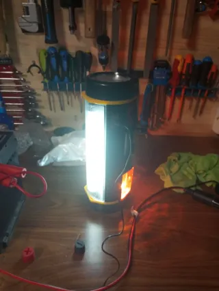 Linterna de coche multiusos