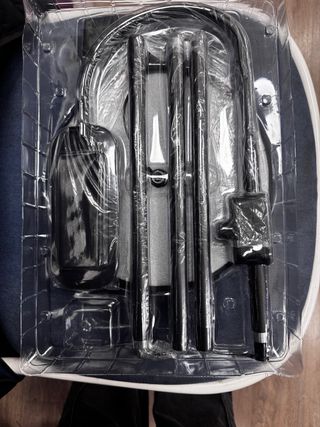 Lámpara de pie moderna negra