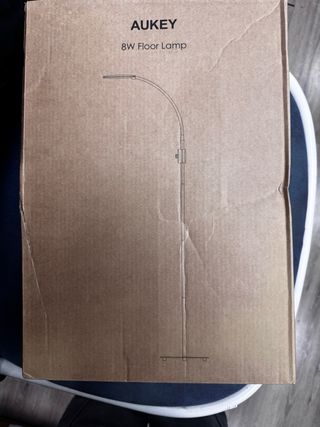 Lámpara de pie moderna negra