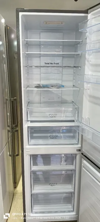 Nevera Combi HISENSE Acero Inoxidable SEMI NUEVA