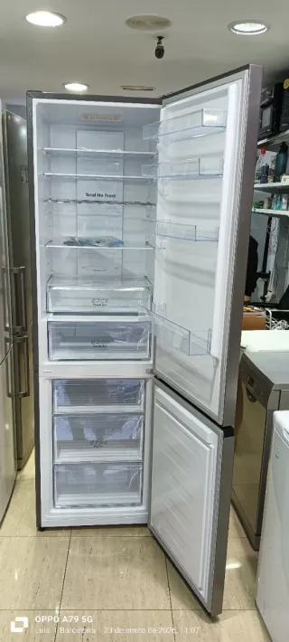 Nevera Combi HISENSE Acero Inoxidable SEMI NUEVA