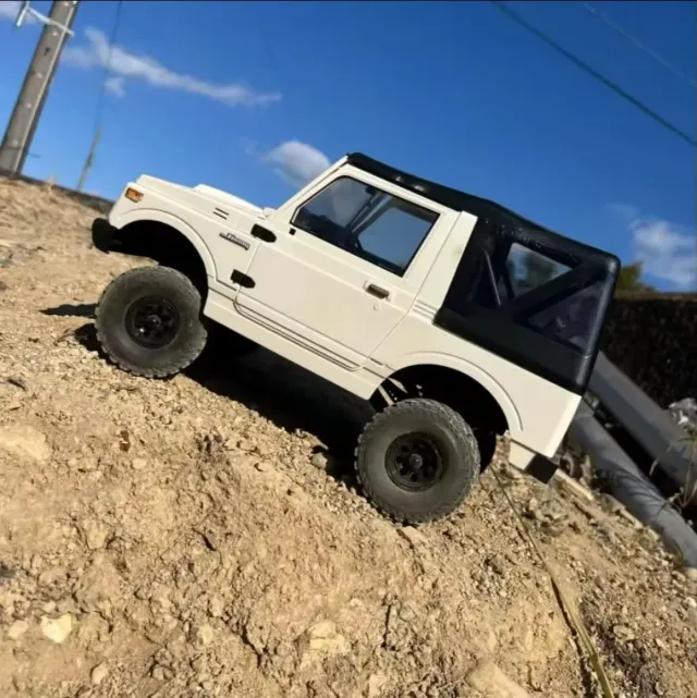 Suzuki Jimny Santana crawler RC 4x4 nuevo