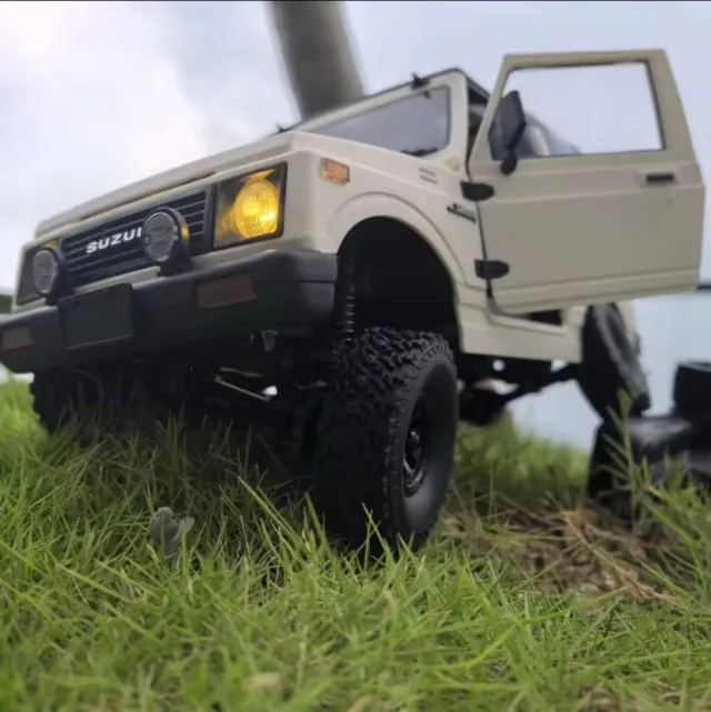 Suzuki Jimny Santana crawler RC 4x4 nuevo