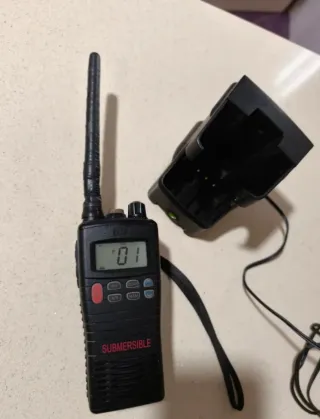 Radio Marina Portátil Entel HT644 VH