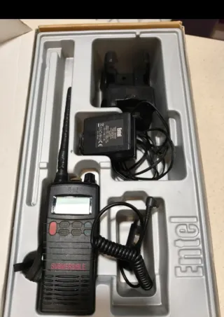 Radio Marina Portátil Entel HT644 VH