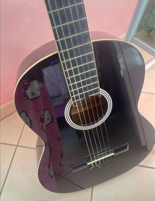 Chitarra classica nera