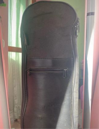 Chitarra classica nera