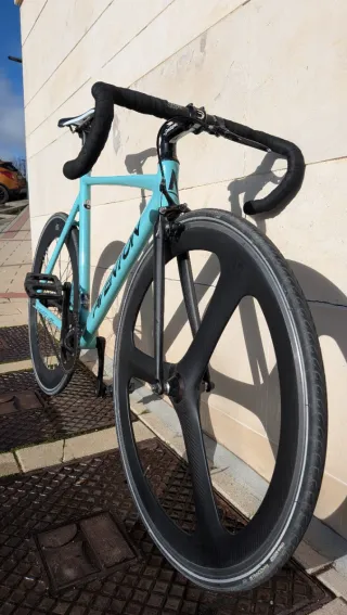 Bicicleta Fixie Aventon