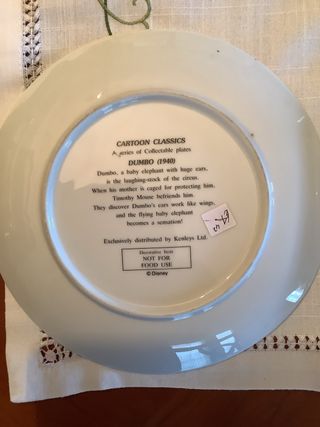 2 Platos Decorativos Disney