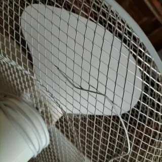 Ventilador de pie blanco usado 1 vez