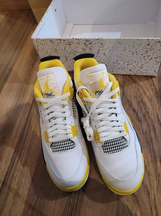 Nike Jordan Retro 4
