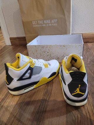 Nike Jordan Retro 4