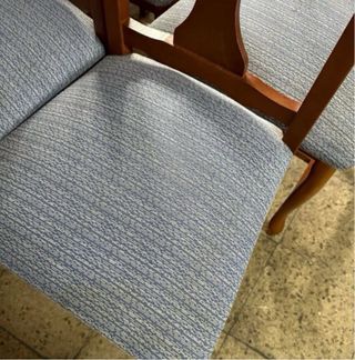 Juego de 4 sillas de madera