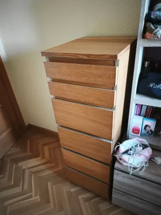 Cómoda de madera Ikea