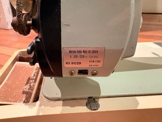 Máquina de coser Singer 258 vintage