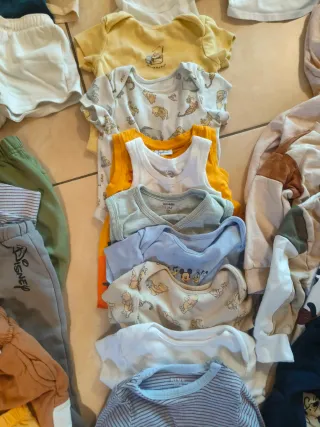 Lotto vestiti bimbo 12-18 mesi e 9-12